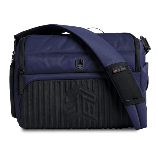 STM (DUX 16L MESSENGER) LAPTOP SHOULDERBAG, FITS UP TO 15", BLUE , 3YR WTY